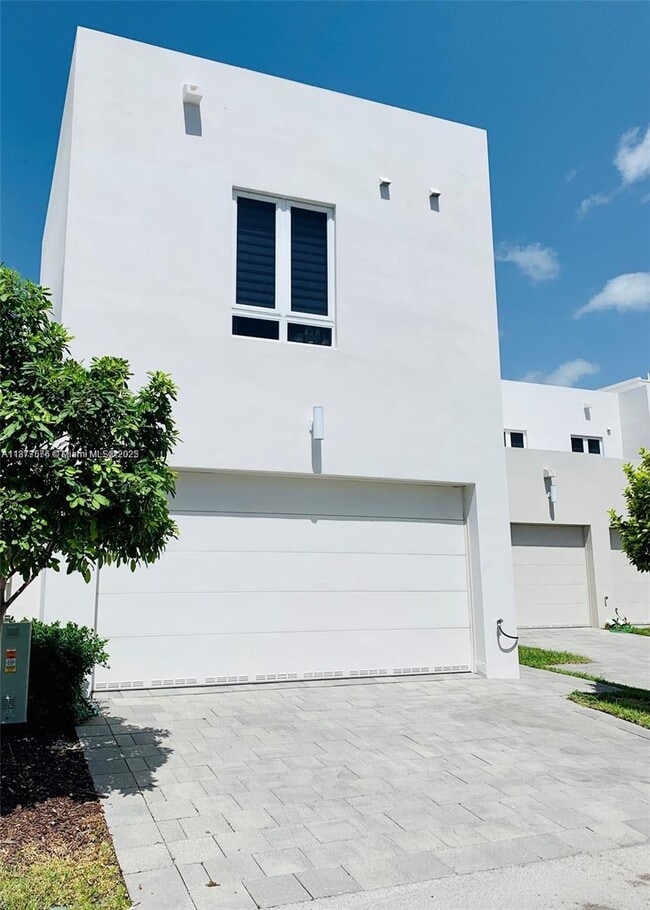 Building Photo - 6417 NW 105th Ct Unit ANEX Rental