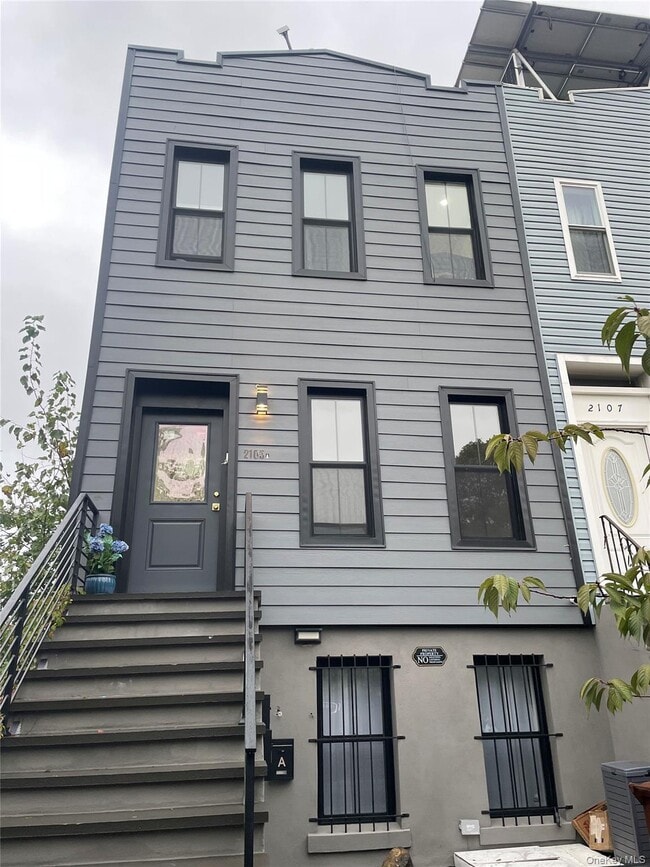 Building Photo - 2105A Pacific St Unit A