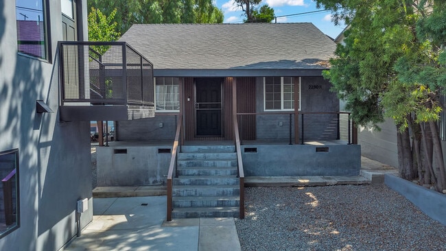 Photo - 2230 Fargo St Apartment Unit 1/2