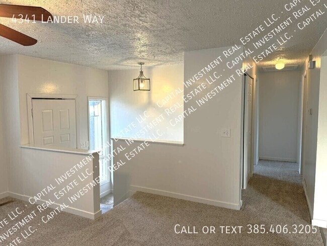 Photo - 4341 Lander Way