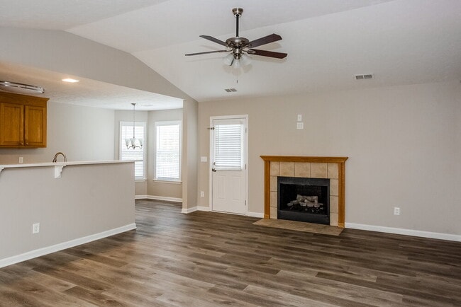 Photo - 1641 Red Bird Cir SE