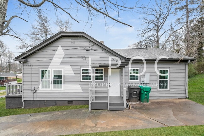 Photo - 638 Wesley Dr