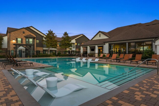 Building Photo - Avenues at Northpointe Rental
