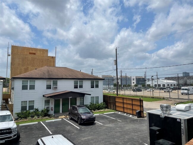 Building Photo - 2411 Bastrop St Unit 4 Rental