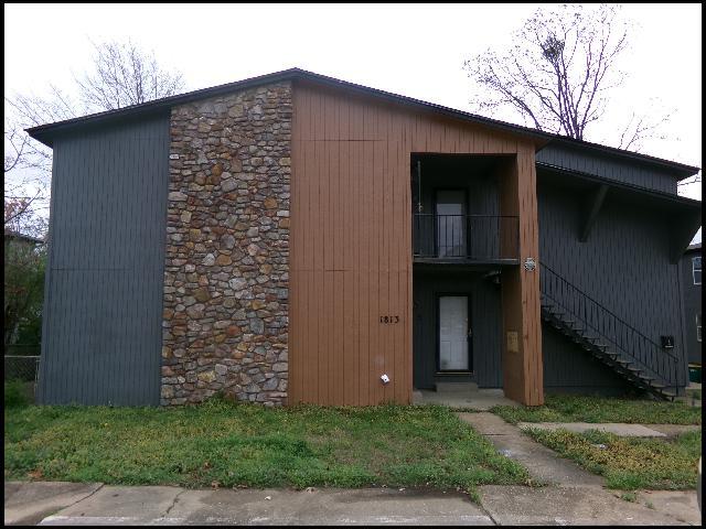 Building Photo - 1813 Sanford Dr