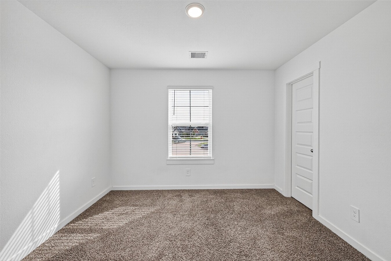 Photo - 31622 Whittis Hl Wy