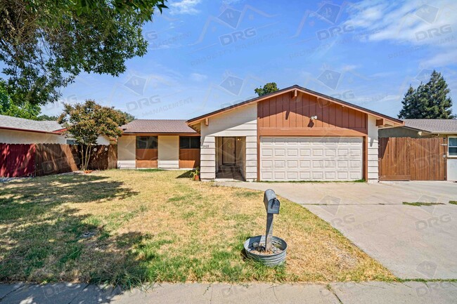 Building Photo - 2409 Riedel Way
