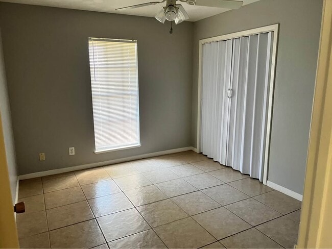 Photo - 8672 Cloverdale