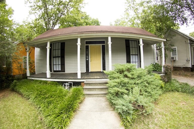 Photo - 160 Lyndon Ave