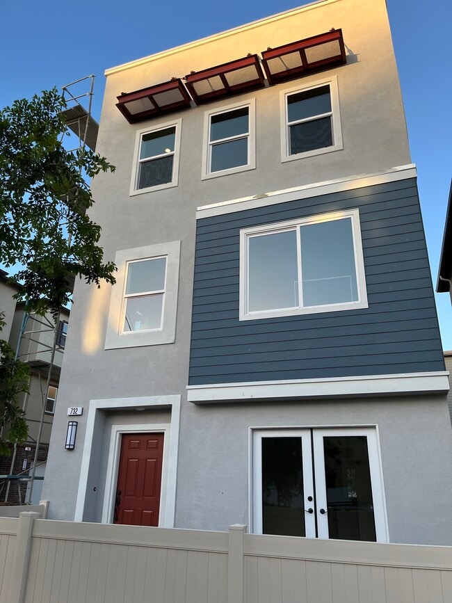 Photo - 732 Daniel Freeman Cir