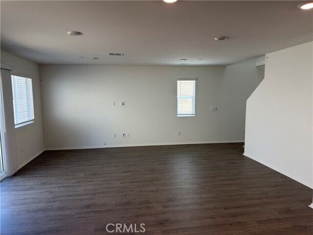 27286 Aurora Ave