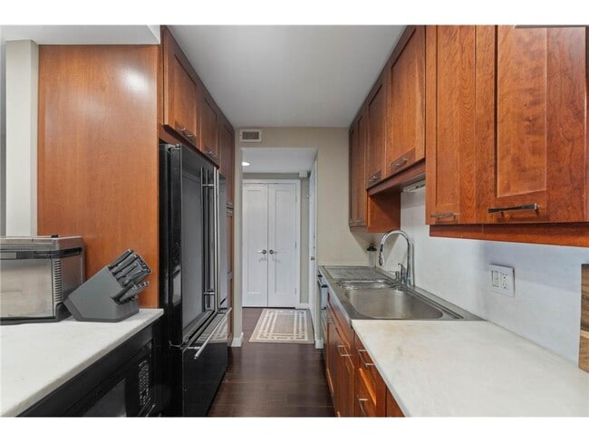 Photo - 1200 Nicollet Ave Unidad 614