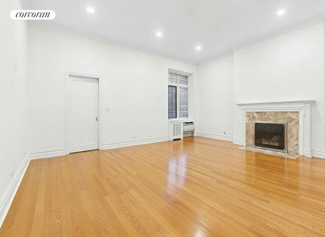 Photo - 59 E 75th St