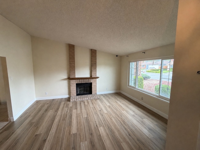 La entrada da al salón. - 220 Notre Dame Dr Unidad 1 bed 1 bath apartment