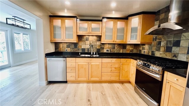 Photo - 2183 Argyle Ave