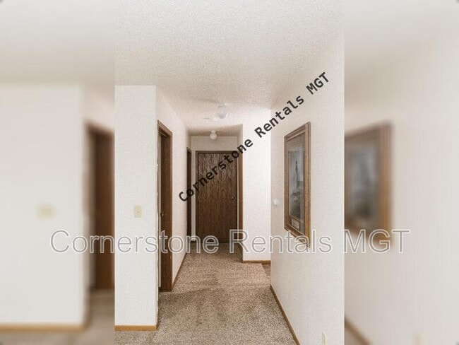 Photo - 1401 12th St E