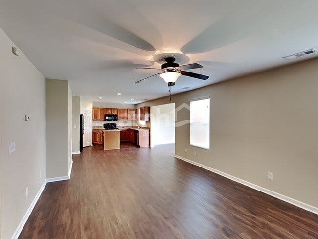 Photo - 1056 Countess Ln