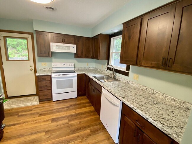 Photo - Nice 3 Bedroom house on the river front in Hudson