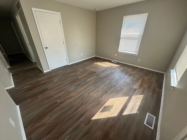 Photo - Freshly renovated 3bed/1bath!!