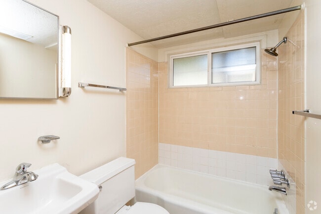 1HAB, 1BA - 510 ft² - Courtyard 72