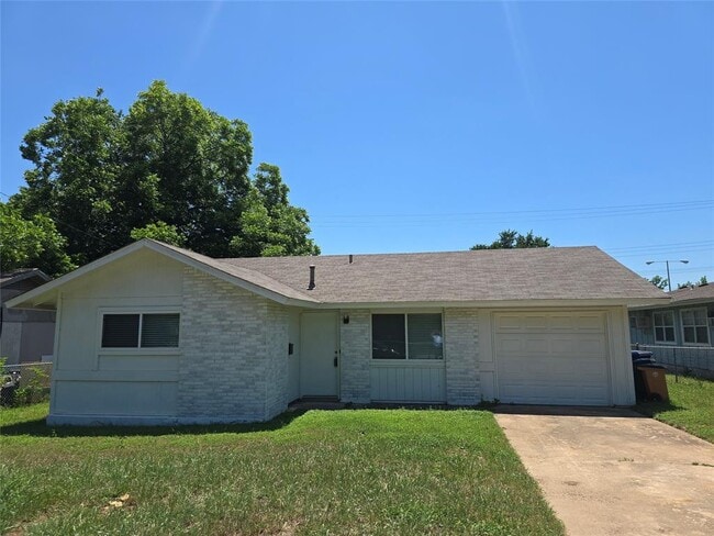 Photo - 6103 Calmar Cove