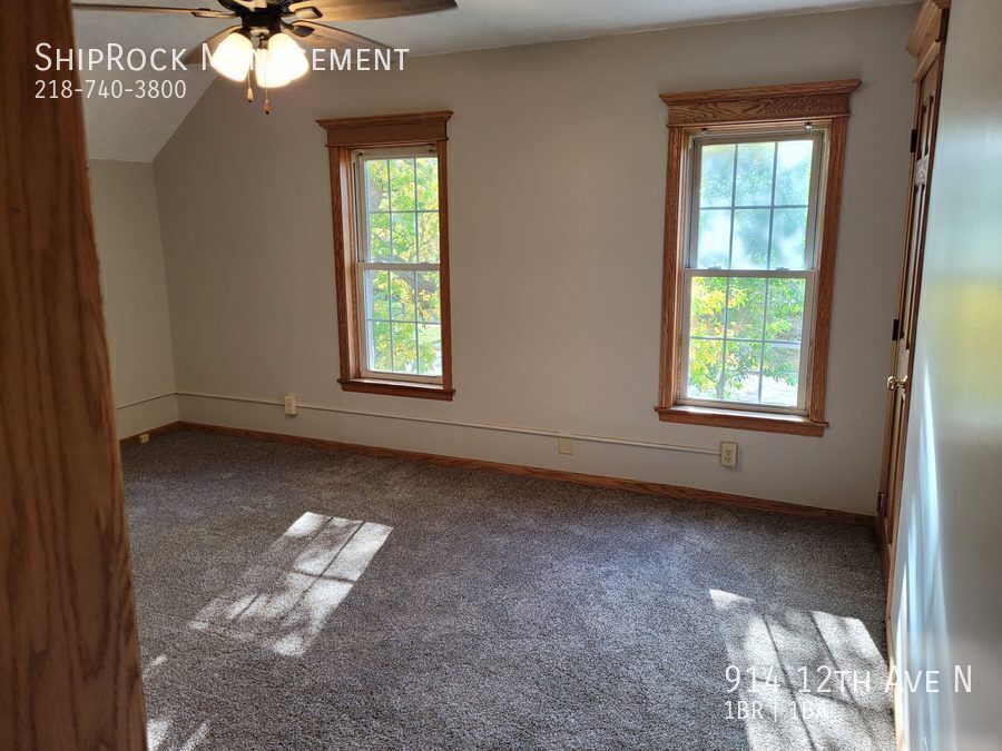 Photo - 914 12th Ave N