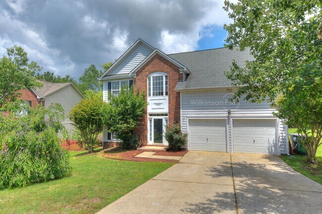 Photo - Beautiful 4 Bedrooms, 2.5 Baths located in...