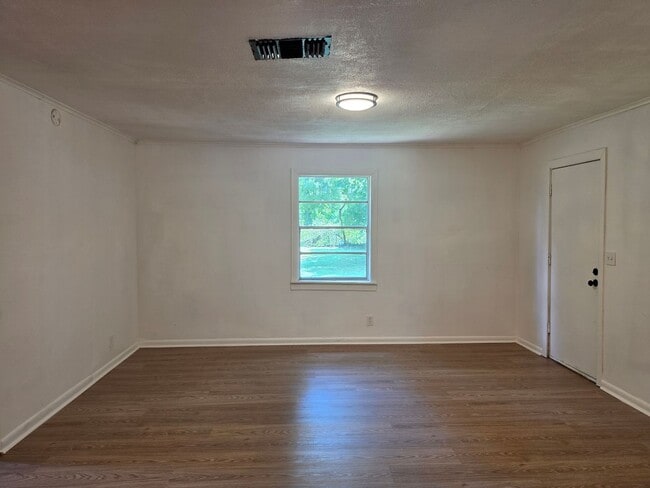 Photo - 245 W 71st St