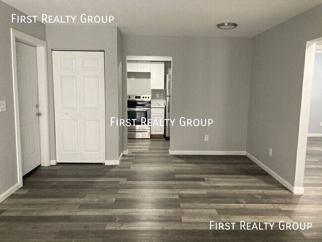 Photo - 305 N Broadway-#2 Unit #2