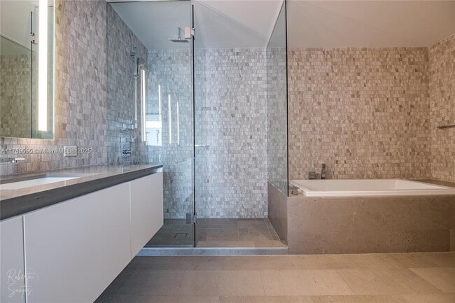 Photo - 88 SW 7th St Condo Unit 1004