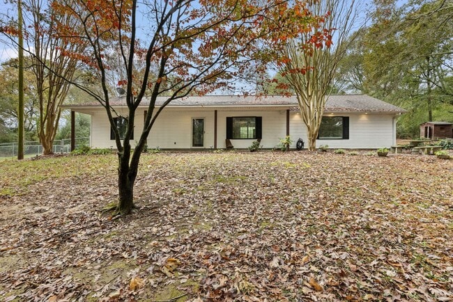 Building Photo - 3b/3ba RENTAL on 5.2 acres CULLMAN