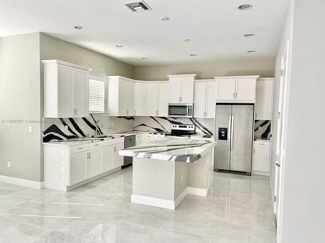 Photo - 14982 RedCove Pl