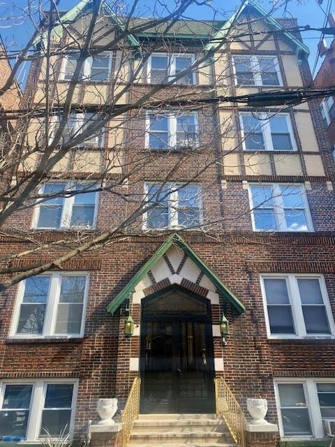 Photo - 63 W 39th St Apartment Unit 103