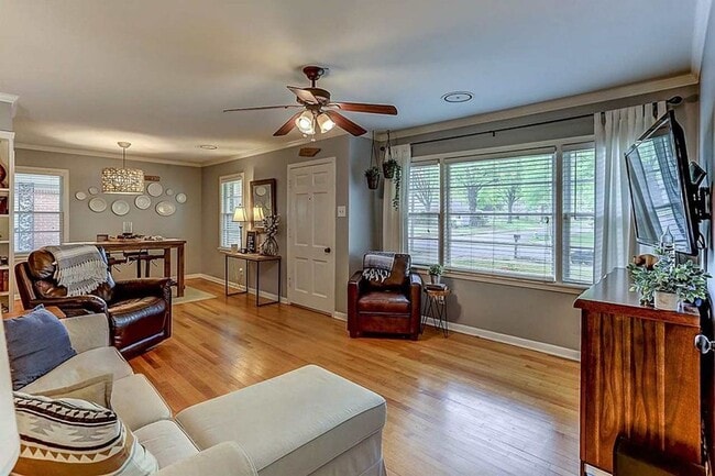Photo - 1663 Estate Dr