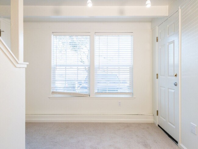 Photo - 961 Central Ave Unidad 961 Central Ave - Studio