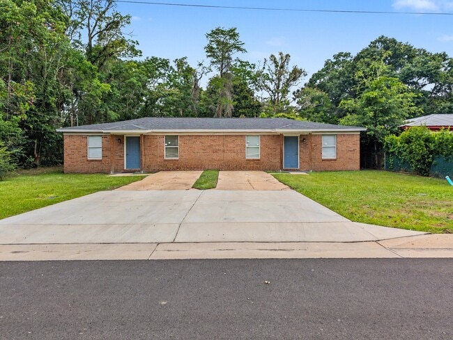1007 Winton Ave Unit B