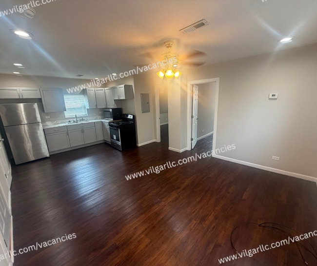 Photo - 4023 Deodar St Unit Apt 2F