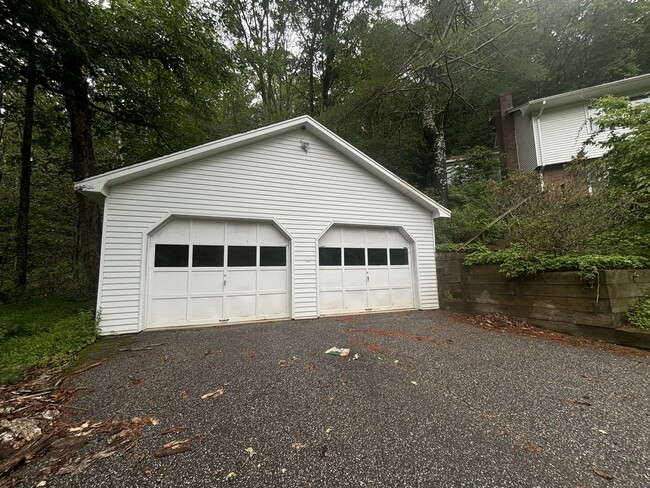 Photo - 388 Chaffeeville Rd