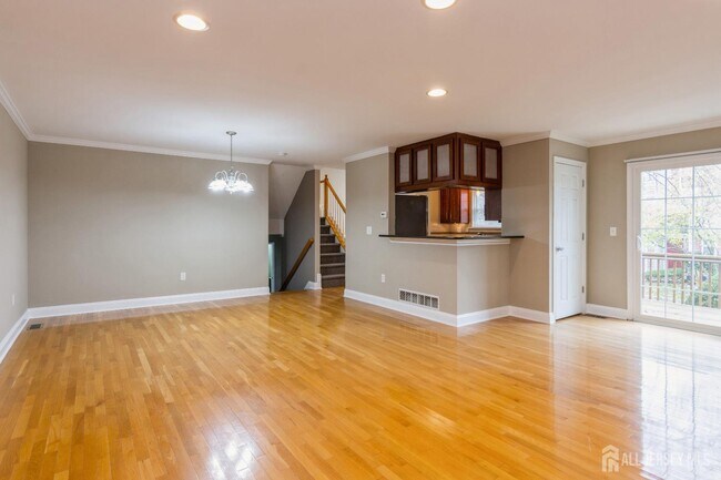 Photo - 34 Chimney Ct