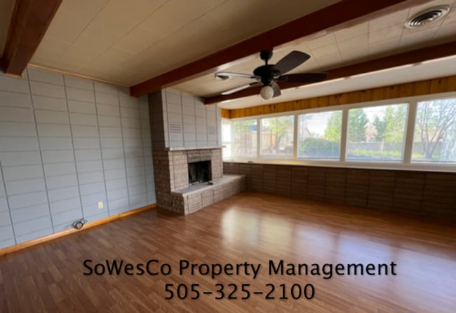 Photo - Beautiful Spacious Home with Large Yard & RV Parking