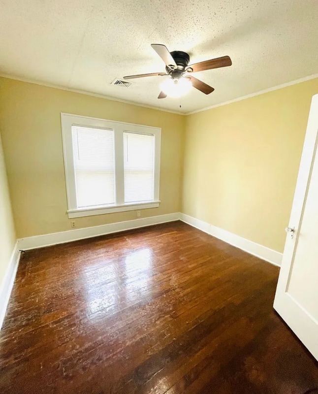 Photo - 2034 E 3rd St