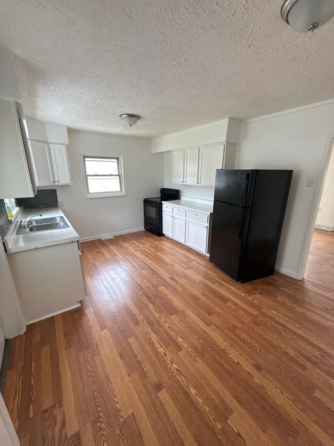 Photo - 1249 Evergreen Rd