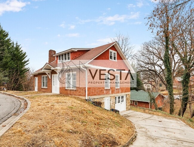 Photo - 68 Maple St