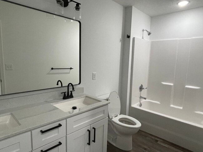 Photo - 3 BEDROOM 2.5 BATHROOM TOWNHOUSE FOR RENT