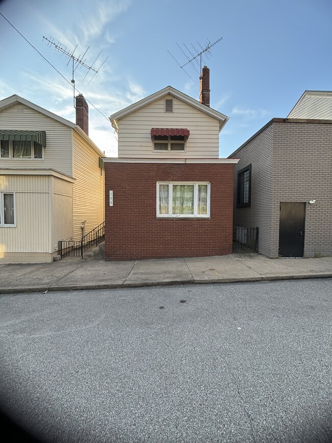166 Southern Ave