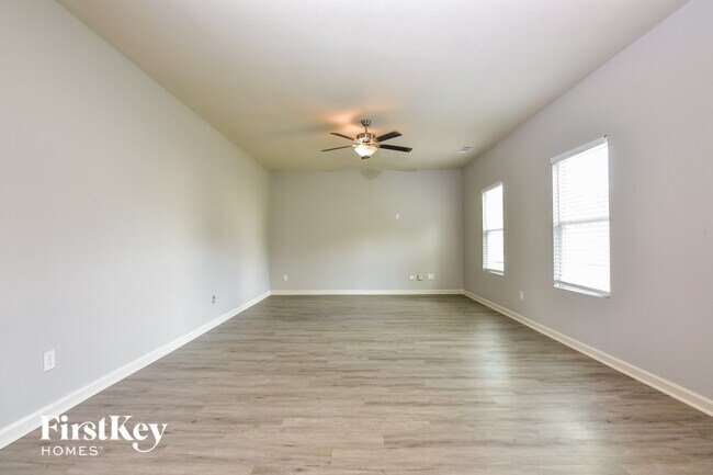 Photo - 410 Sunflower Ln