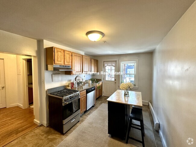 Building Photo - 266 Gold St Unit 2 Rental