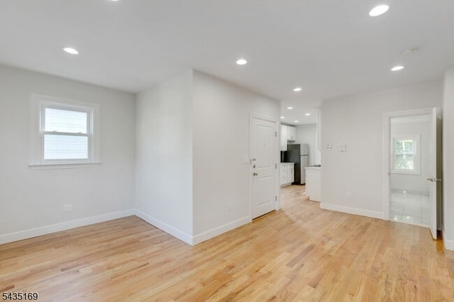 Photo - 161 Ashland Ave Unit 2