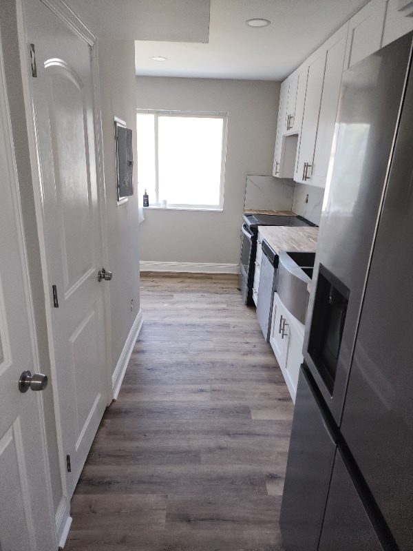 Photo - 390 W Lake Ave NW