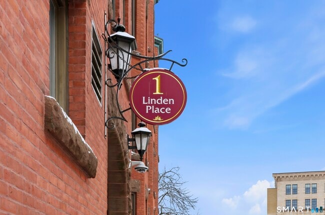 Building Photo - 1 Linden Pl Unit APT 513